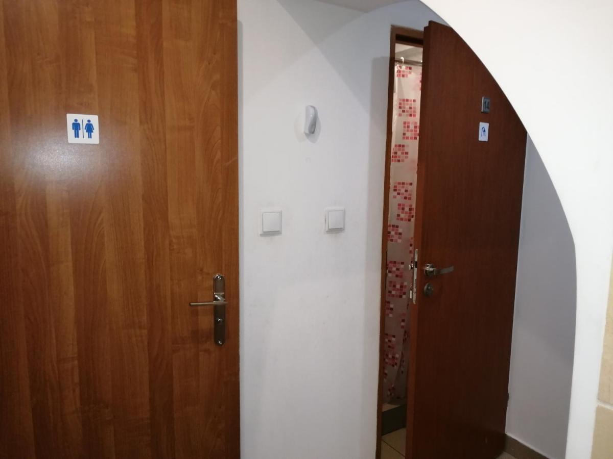 Hostel Gliwice Centrum Parking Dış mekan fotoğraf